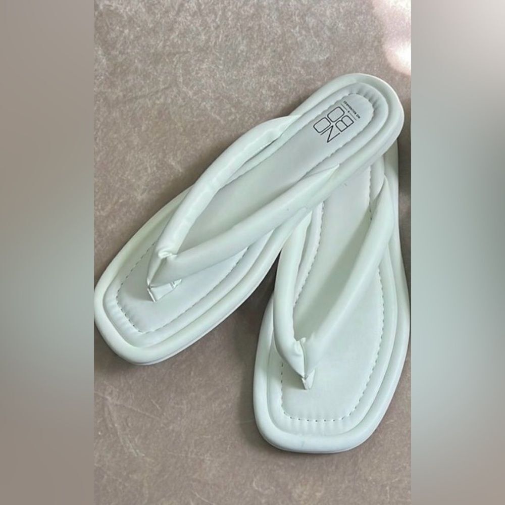 NOBO White Square Toe Coastal Sandals Sz 9 LN!